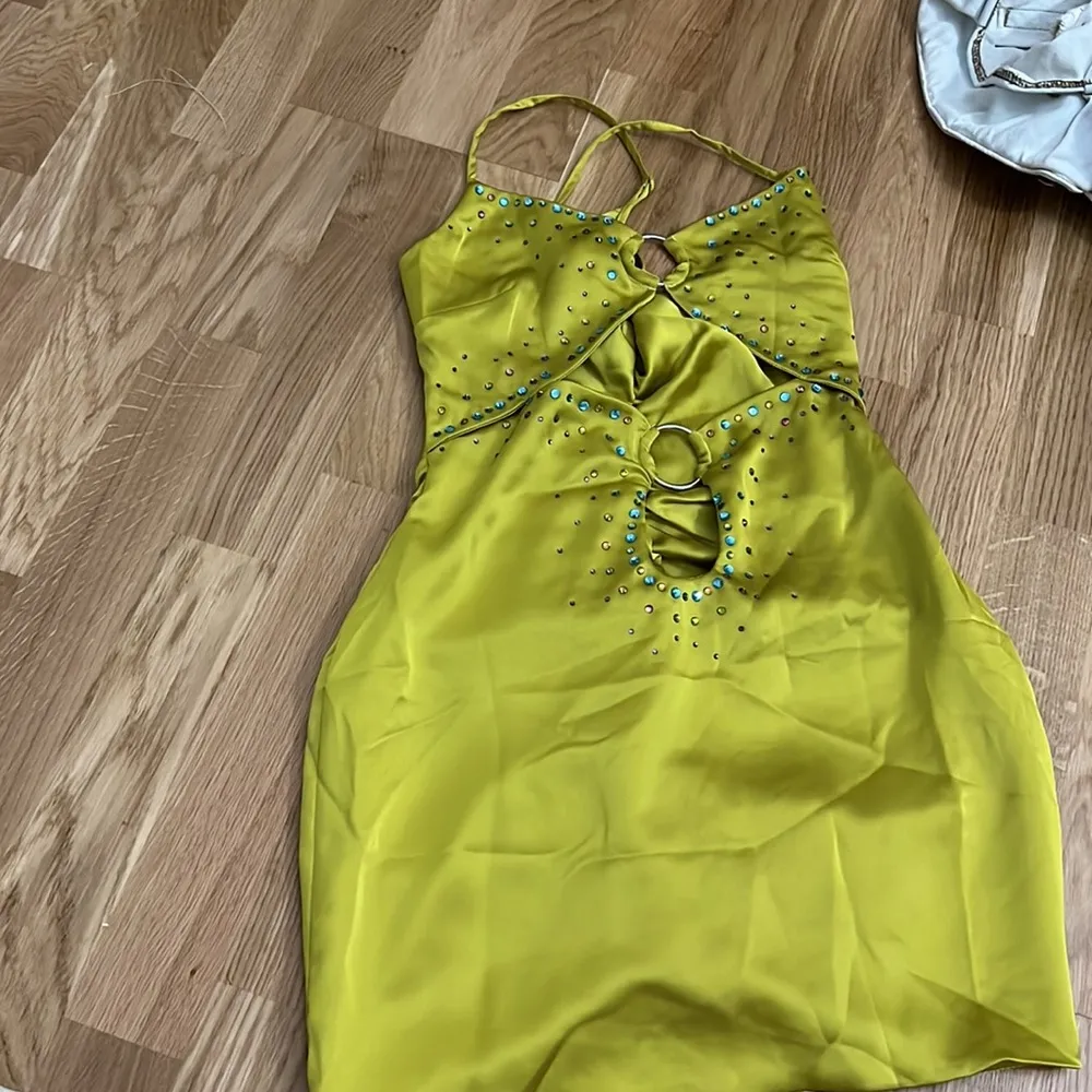 NWOT Danielle Guizio sequin-embellished cut-out minidress in canary yellow - Image 5