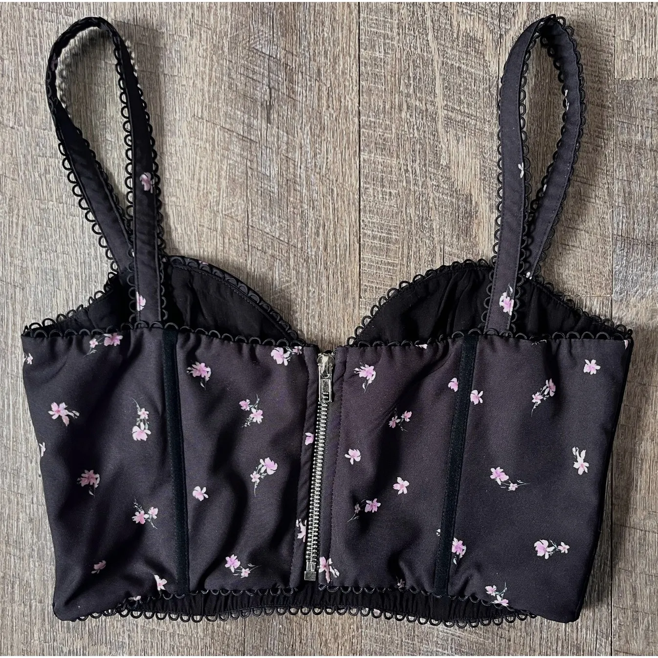 White Fox black and‎ pink floral corset bustier size Small crop top zip back - Image 3