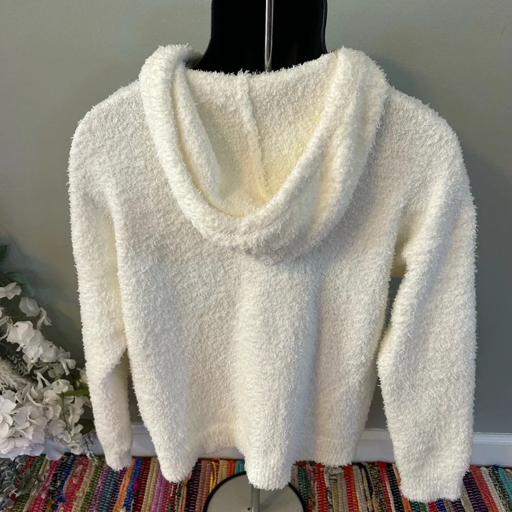 NEW Aerie Fuzzy Marshmallow Heart Hoodie Sweatshirt Valentine's Day White Small - Image 5