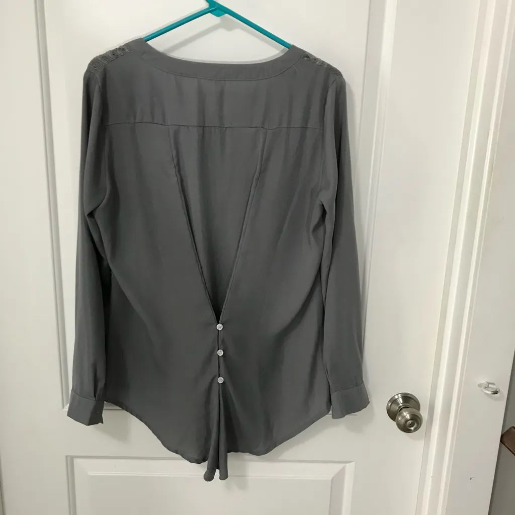 Womens Gray Lined Floral Lace Long Sleeve Shirt Blouse Top Size Large - Image 2