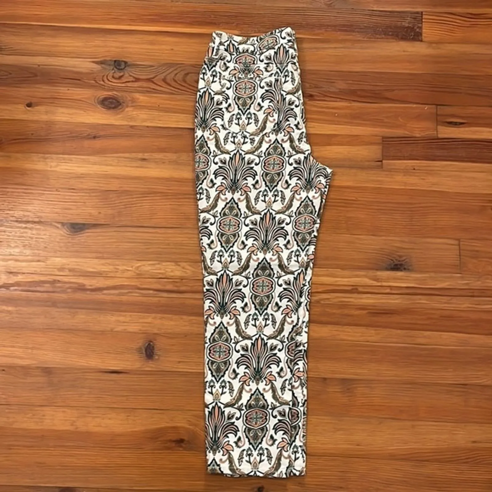 Chico's So Slimming Majorelle Damask Ankle Jeans Womens Size 12 2R Stretch - Image 3