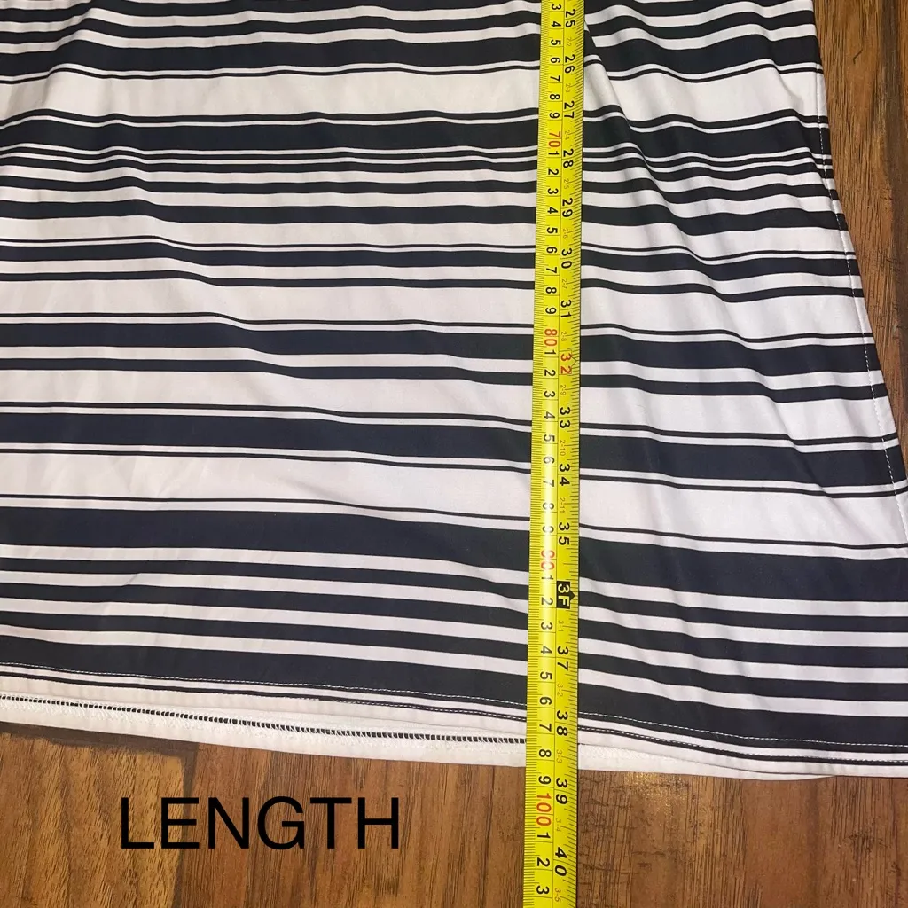 Maurices Monochrome black white Striped maxi Skirt size 2X side slits - Image 2