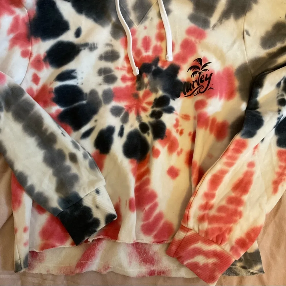 Hurley Sweater Womens Jacket Tie Dye Cropped Long Sleeve Pullover Size m - Image 9