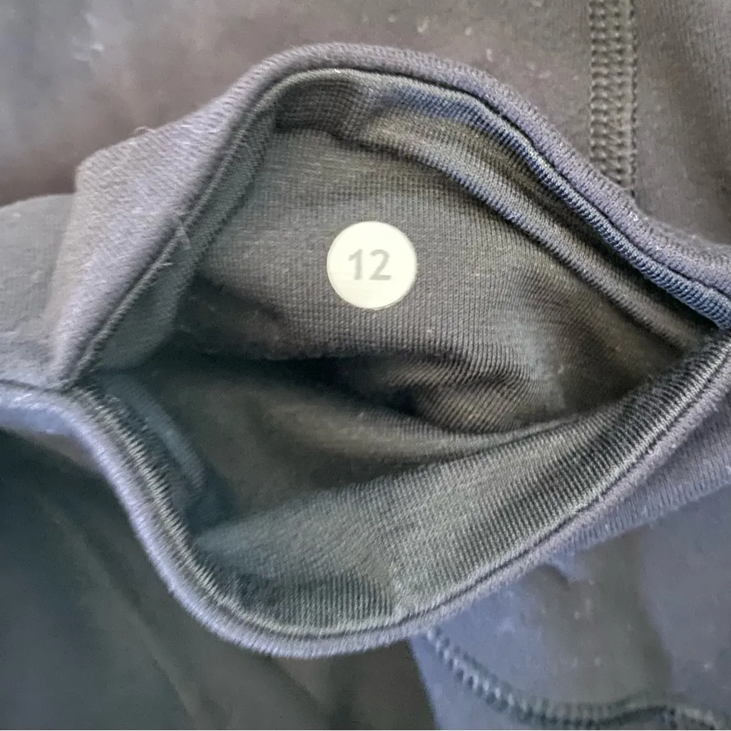 Lululemon Women’s Sz‎ 12 Groove Pant in Black/Bloom Juice - Image 9