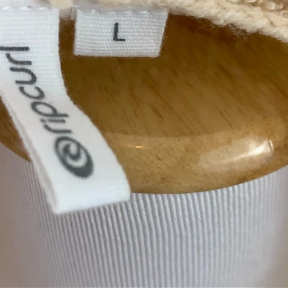 Rip Curl lightweight tan crochet & fringe sweater - Image 7