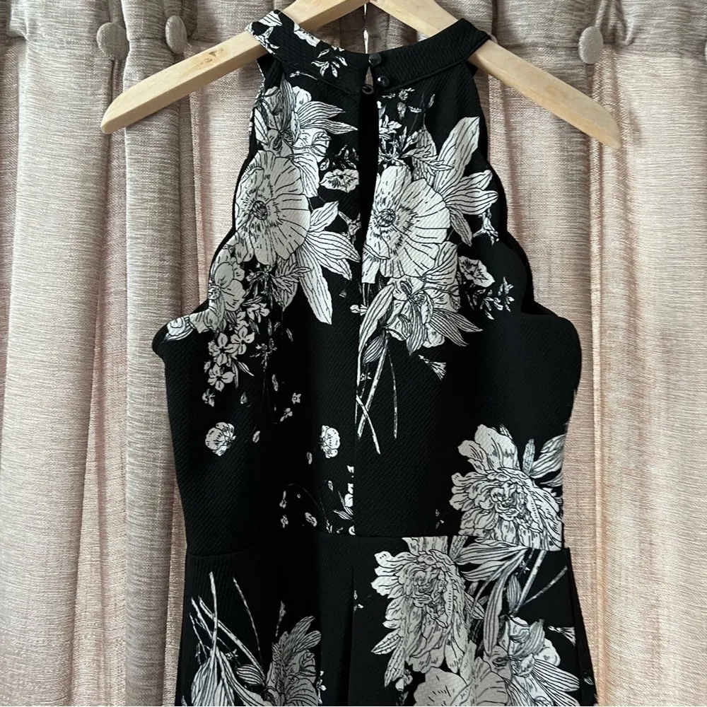 Aqua Black and White Floral Print High Neck Scallop Trim Fit & Flare Dress Large - Image 10