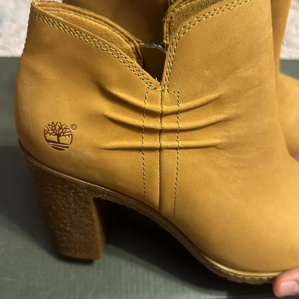 Brand new  heels - Image 4