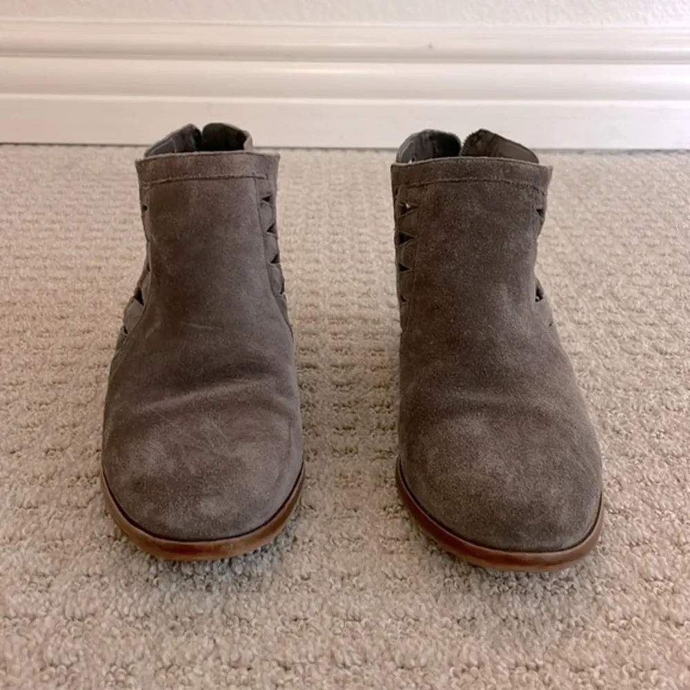 Vince Camuto Graystone Verona Suede Zip Up Heel Cutout Booties - Image 2