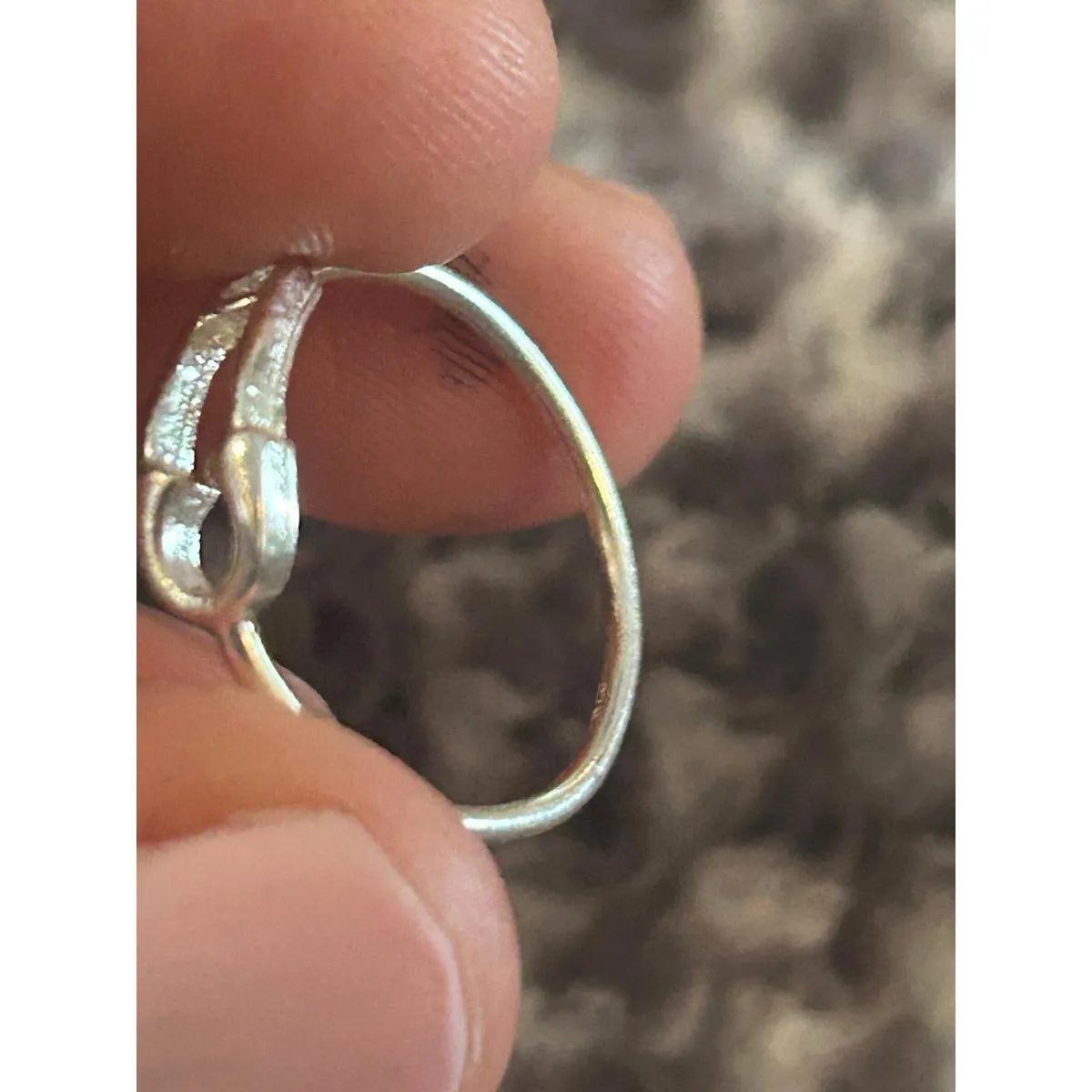 Z19 size 6 ring silver plated Bobby pin - Image 4