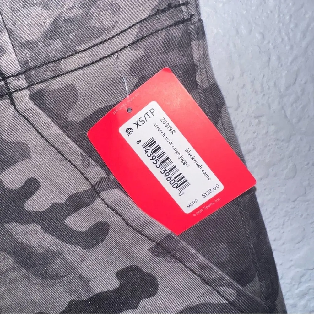 Spanx Stretch Twill Cargo Jogger - Image 13