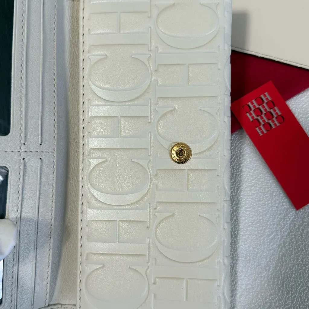 NWOT Carolina Herrera White Leather CHCH handcrafted with removable coin wallet - Image 3