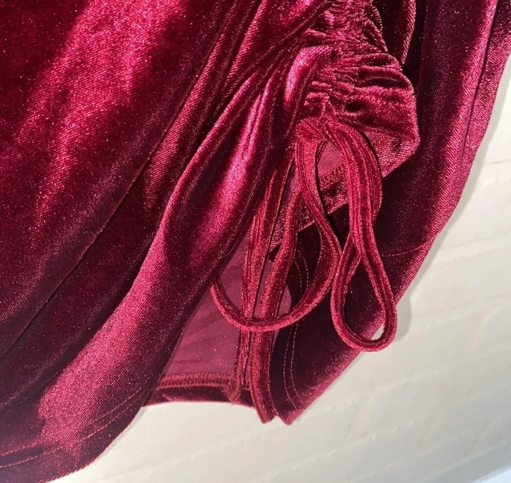 Velvet red dress plum ruched In front‎ left side 2xl stretch Size 2X - Image 3