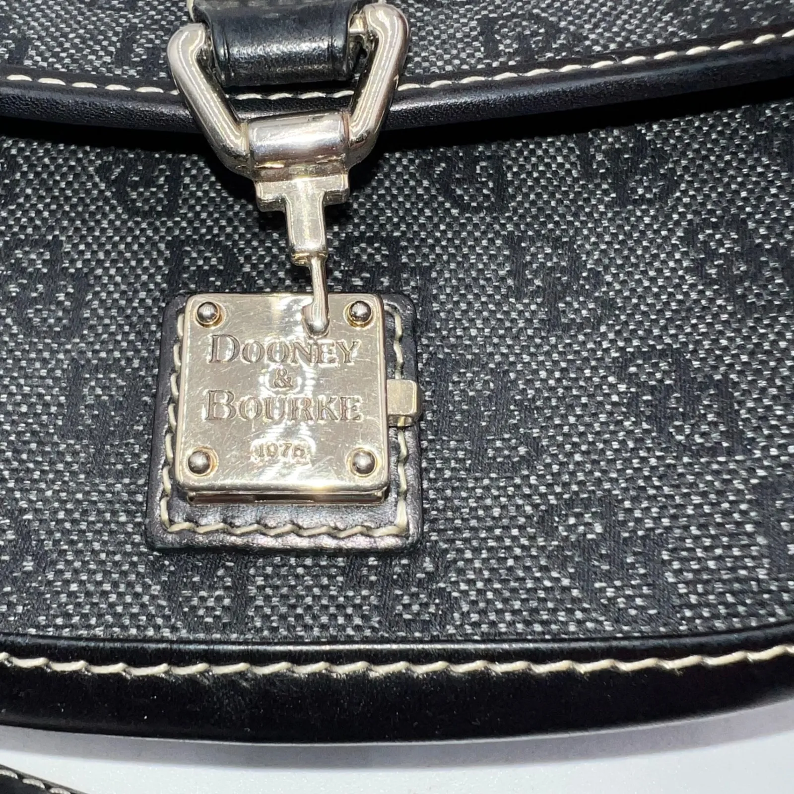 Dooney & Bourke Wristlet Clutch Black Signature Canvas Y2K Mini Bag - Image 9