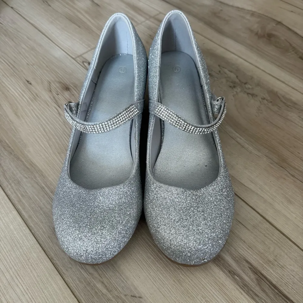 Silver sparkle & rhinestones short heels dress formal party shoes Size 6 - Image 2