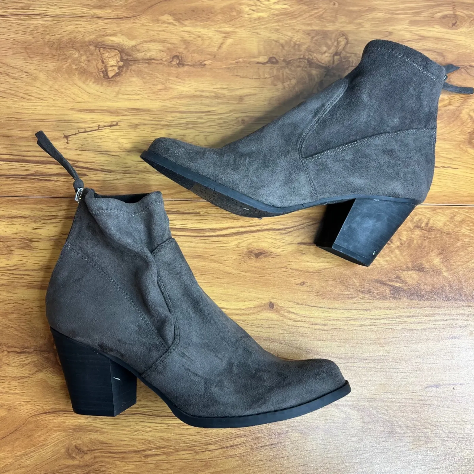 DV8 Dolce Vida Jonah Stretch Bootie Size 8 Gray Ankle Boots Block Heel NEW - Image 8