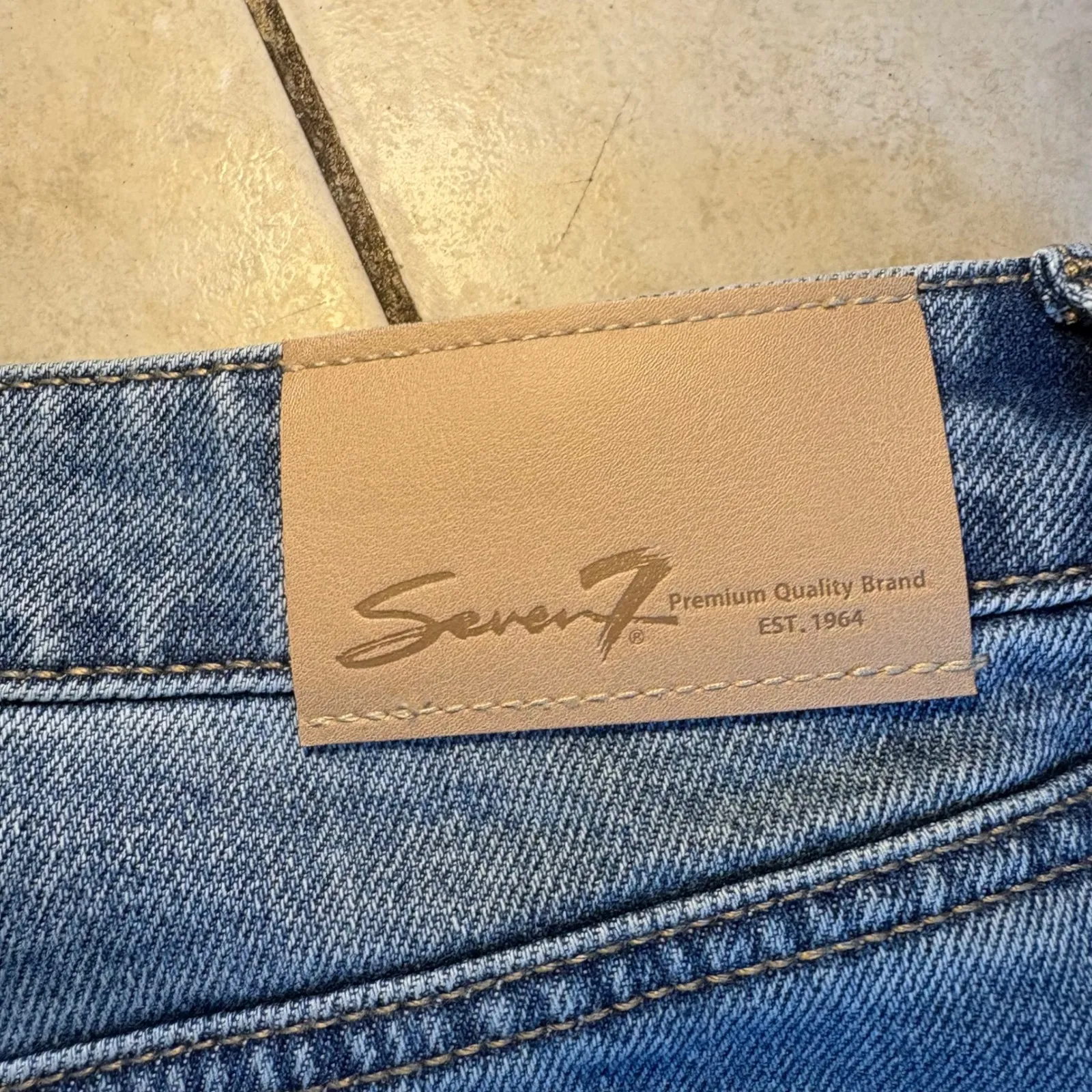 Seven7 Loose Straight Leg Denim Jeans Womens Size 14 Faded Relaxed Cotton Blue - Image 10