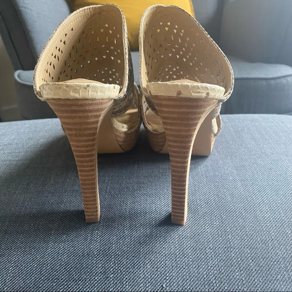 BCBG Max Azria Galinac Peep Toe Leather Mules size 9 - Image 8