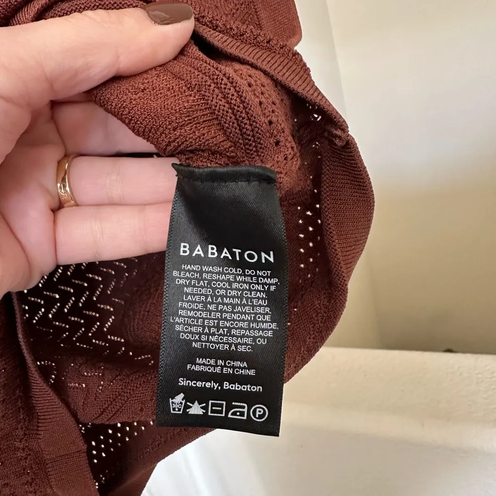 Babaton Women's Brown Textured Sleeveless Top - Image 3