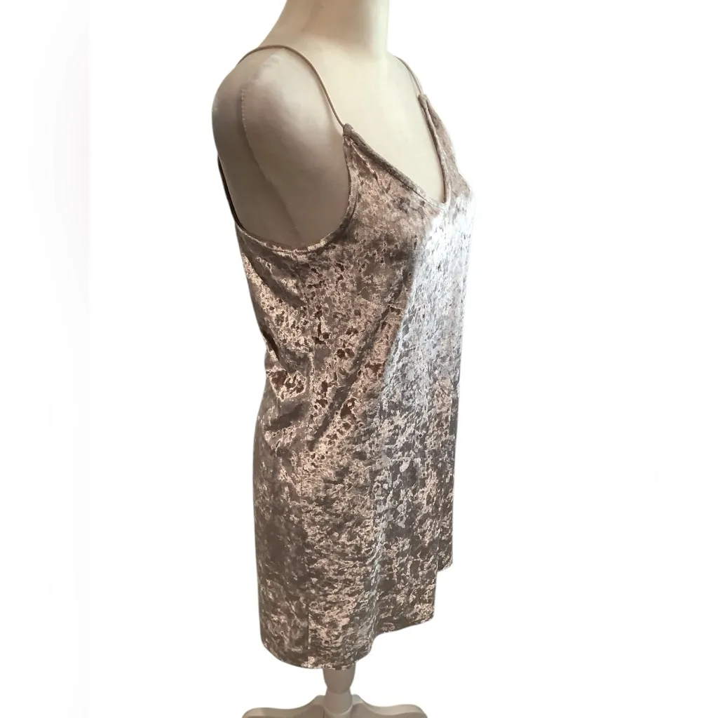 L.A. Hearts Strappy V Neck, Silver Gray Pink Velvet Mini Dress WORN ONCE. Size S - Image 2
