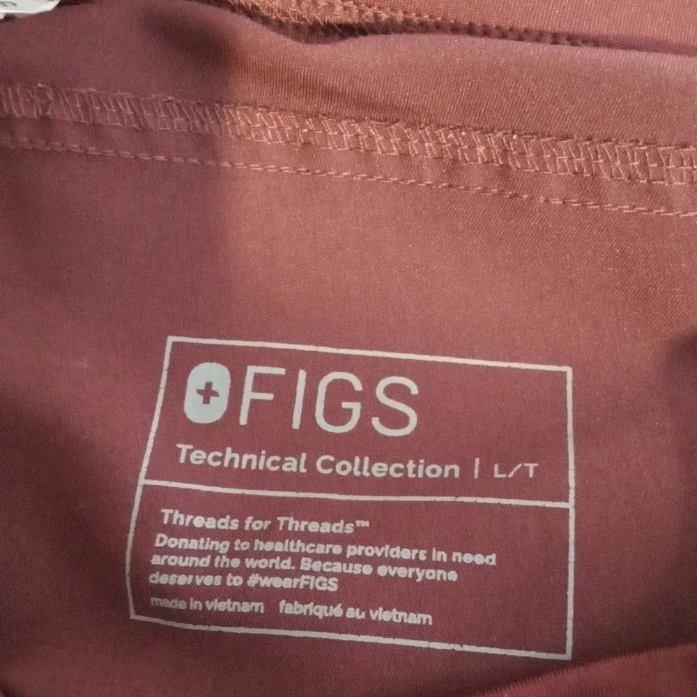Figs set 2 scrub pant n jogger women's burgundy size large - Image 4