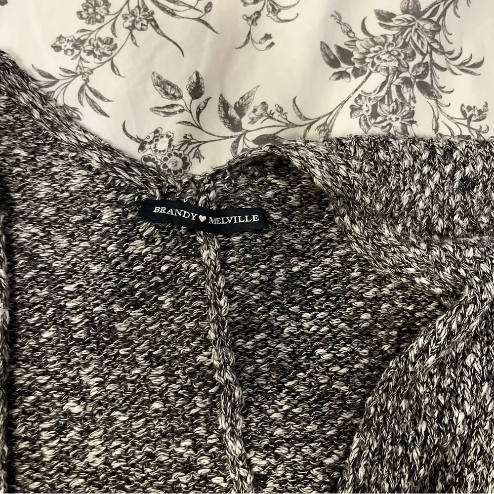 brandy melville knit cardigan sweater - Image 3