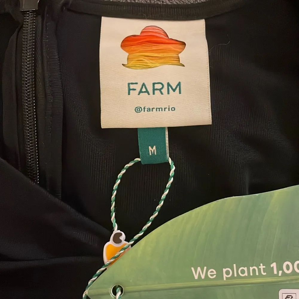 Cutout Bodysuit Black Size Medium NWT Knot Long Sleeve - Image 5