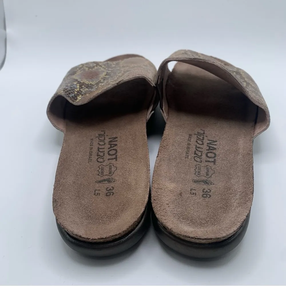 Women's Naot Skylar snake skin multicolor sandal slip on leatherNWOB 36 US5 1299 Size 5 - Image 4