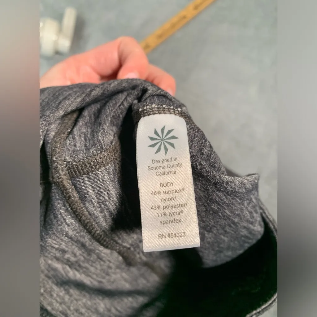 Athleta Gray Flared leggings Yoga Pants medium - Image 6