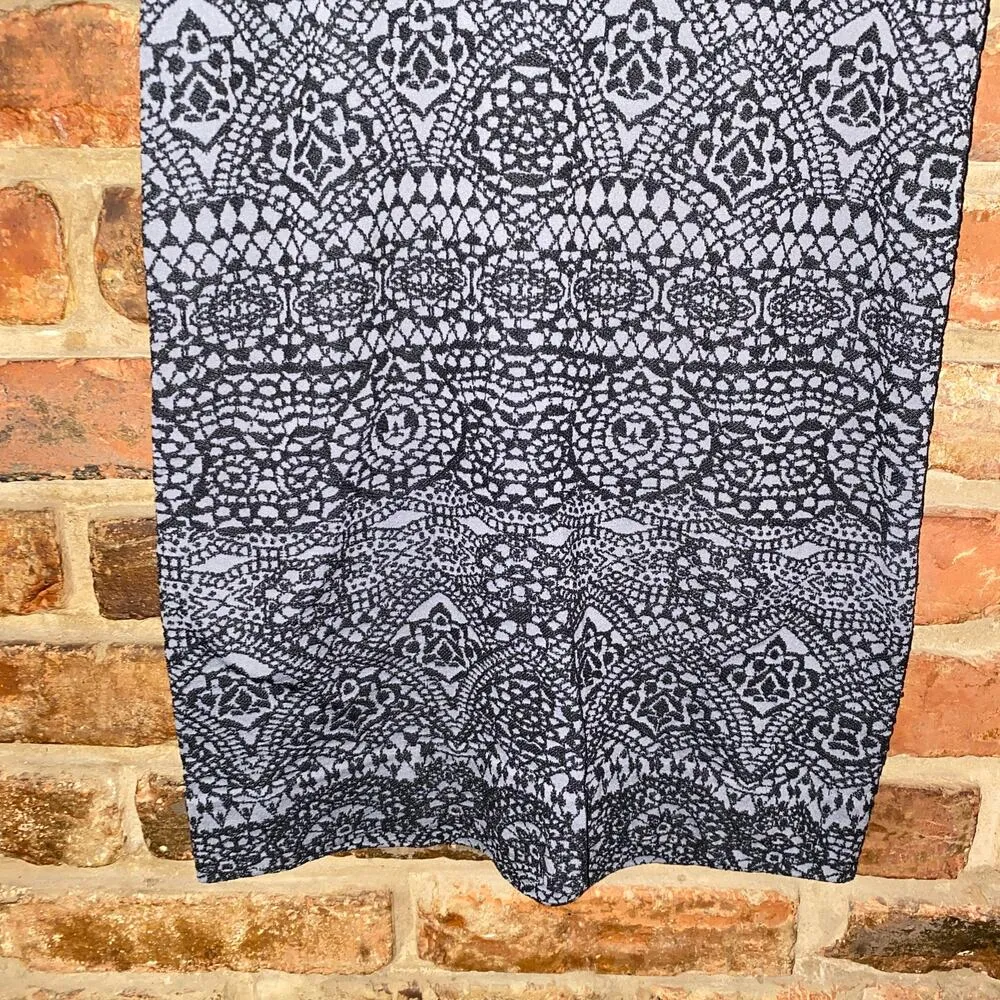 Athleta  Eagle Pose Racerback Seamless Tank Top Women's Size Small - Image 5