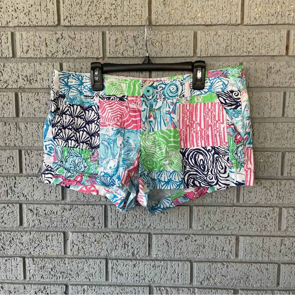 Lilly Pulitzer Walsh Shorts in Osterville Patch Colorful Patchwork Print Size 6 - Image 2