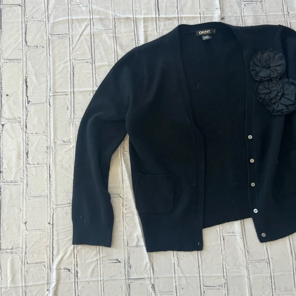 Vintage 90s DKNY Lambswool Floral Cardigan Sweater Black L Designer Button Front - Image 3