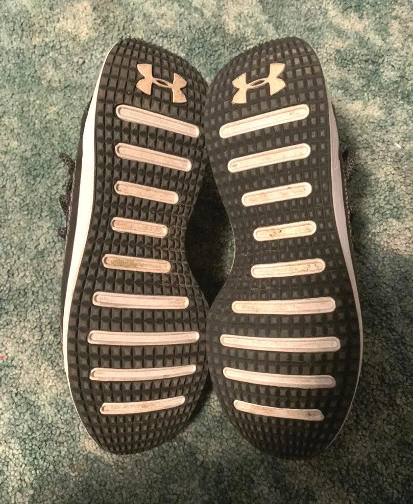 Under Armour Black Sneakers - Image 3