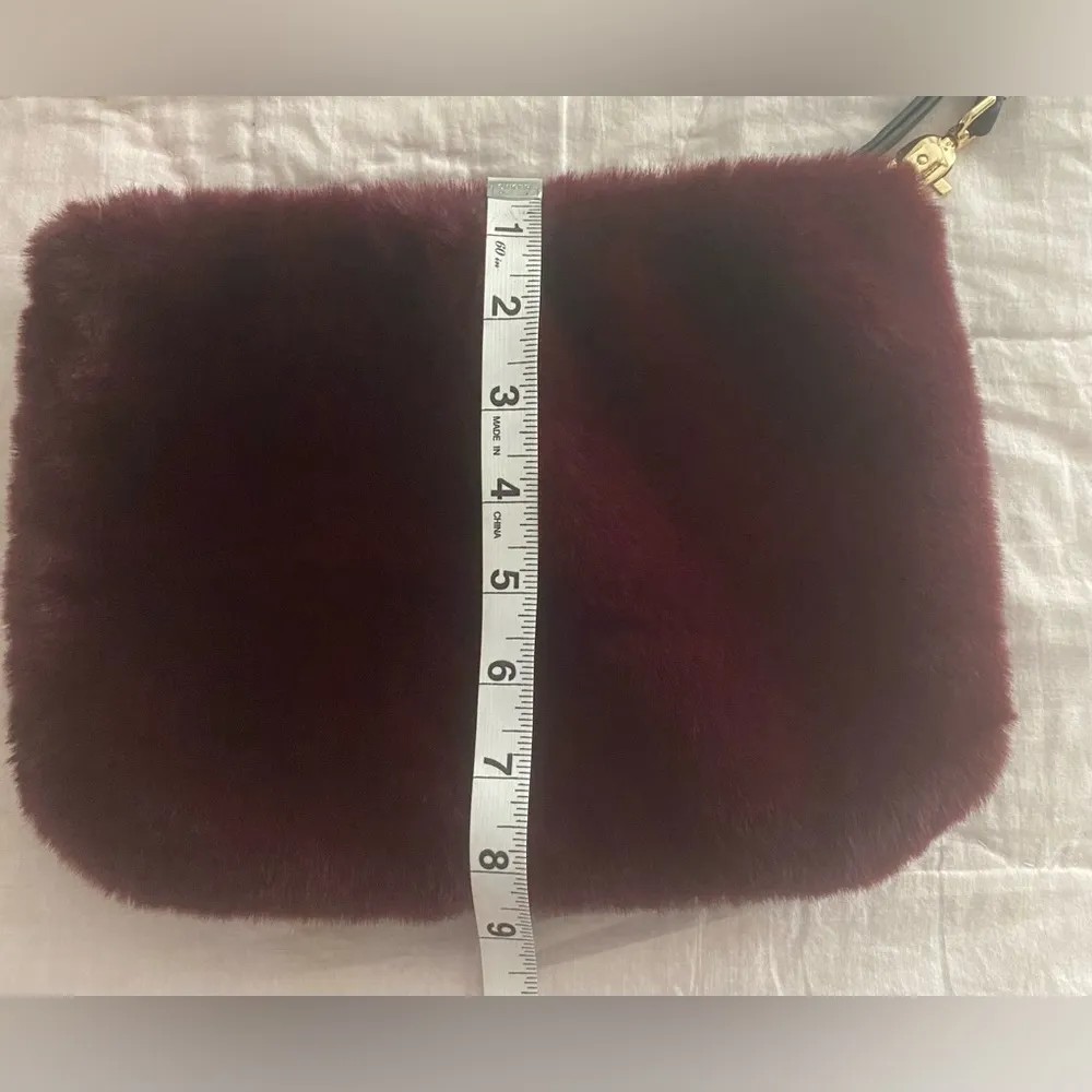 NEW Stella & Dot The Maven Burgundy Faux Fur Clutch Wristlet Pearl - Image 14