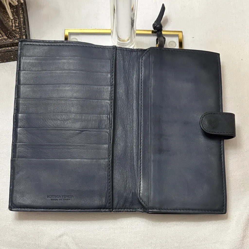 Bottega Veneta Black Woven Wallet - Image 3