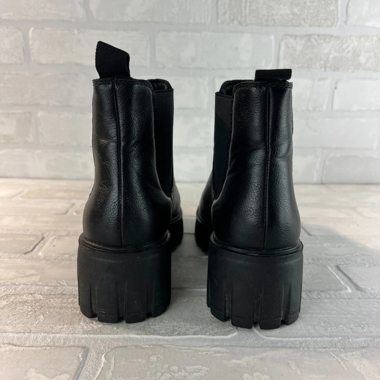 Cushionaire Ankle Boots Womens 7 Black Sasha Chelsea Memory Foam Lug Sole Bootie - Image 3