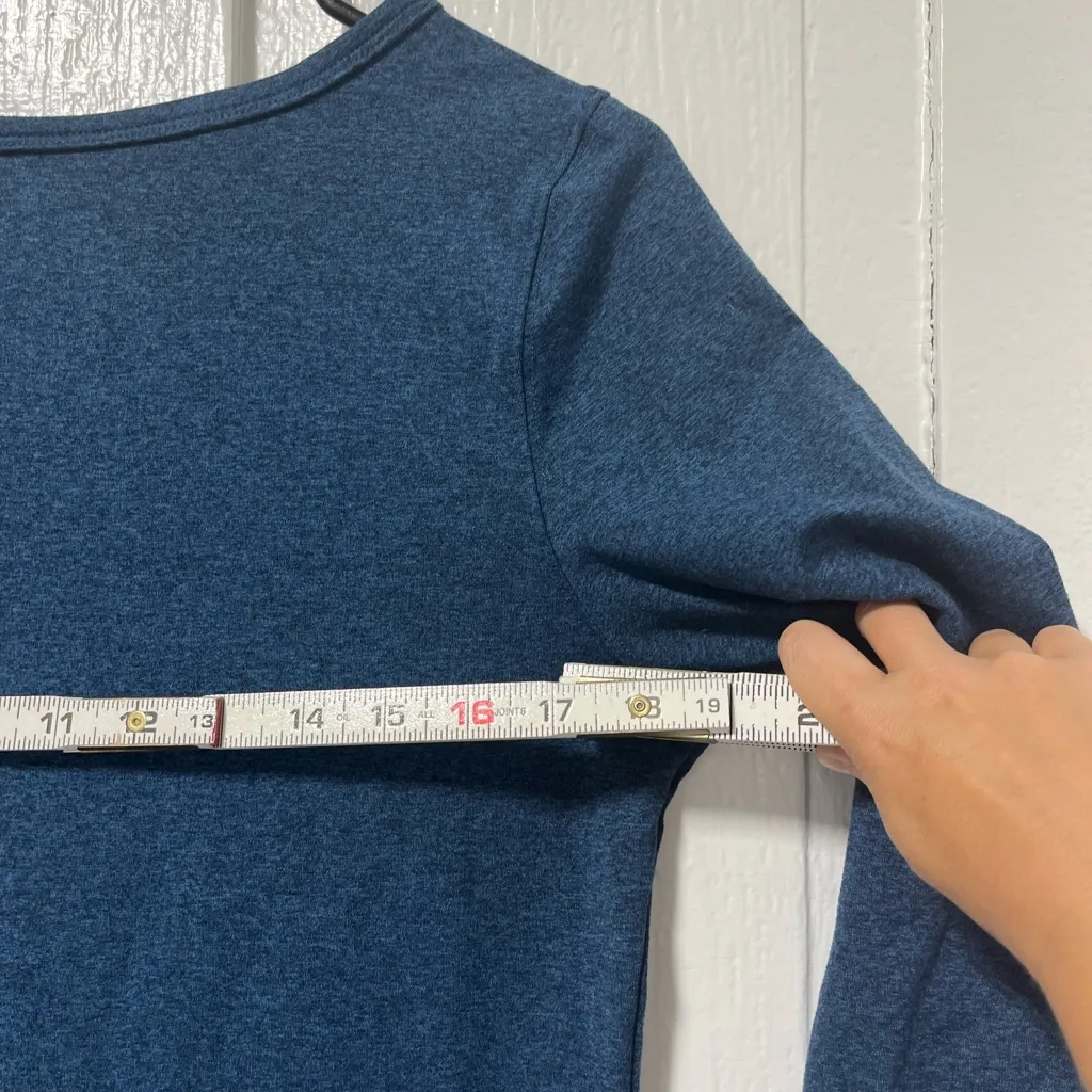 Carve Designs Mini Performance Long sleeve Space Dye blue dress size medium - Image 6