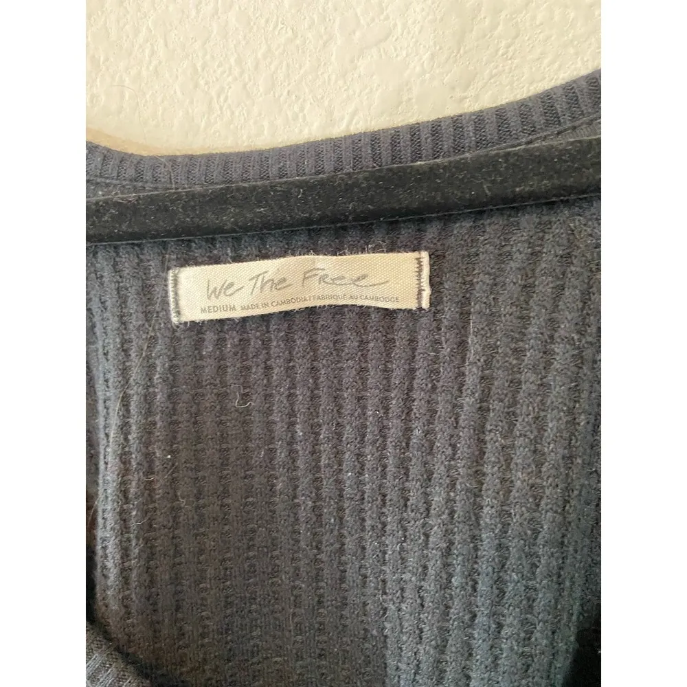 we the free black waffle knit V neck Size M - Image 2