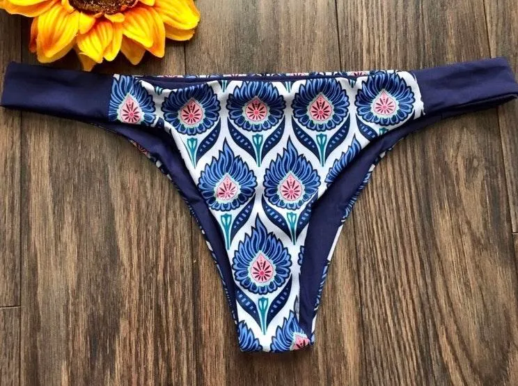 TAVIK MORGAN Reversible Bikini Bottoms LARGE - Image 2