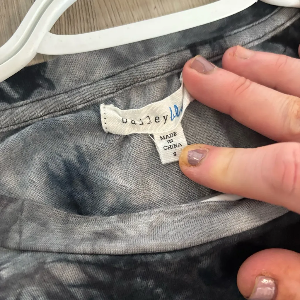 Bailey Blue Black and Gray Tie-Dye Short Sleeve Tee - Image 4