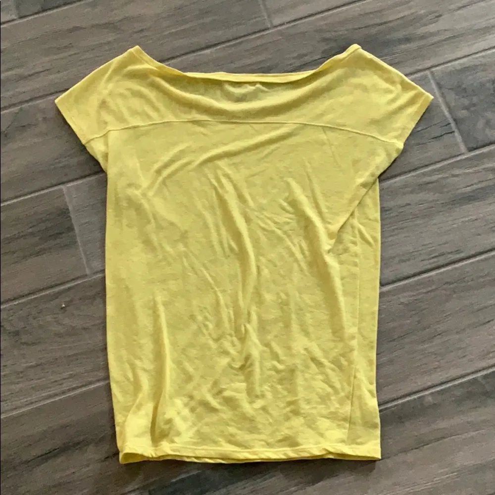 American Eagle  yellow top - Image 3