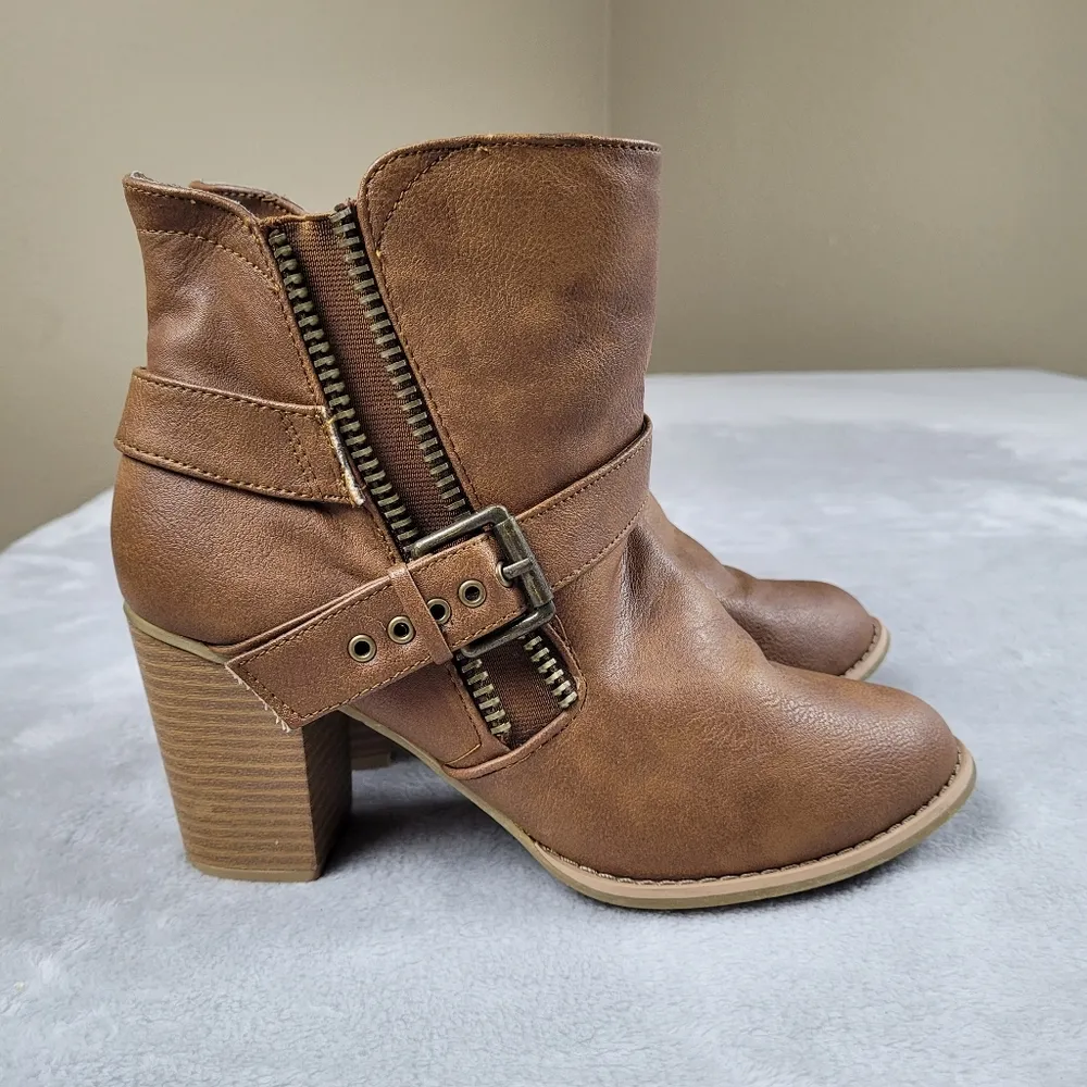 Not Rated Women's Ankle Boots Brown Pull On Buckle Size 9 - Image 3