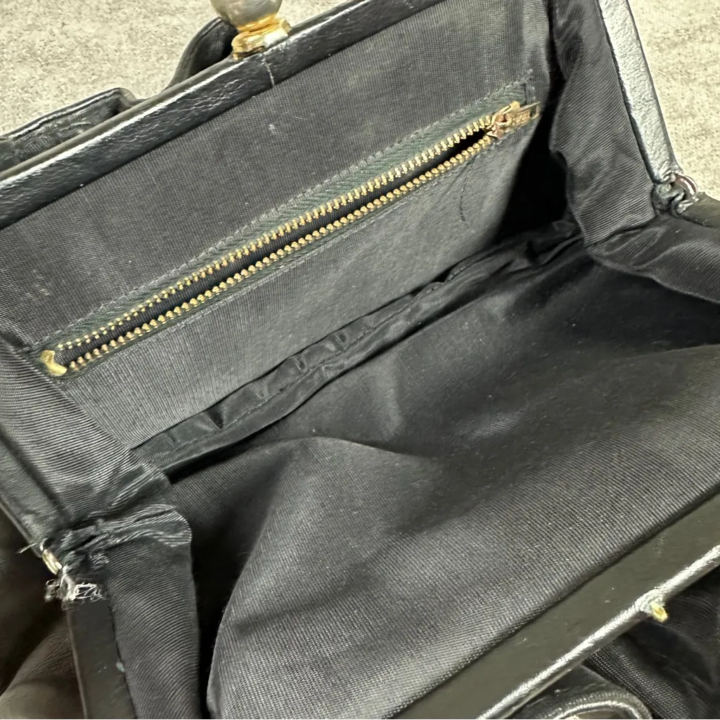 VINTAGE Black Leather Handbag - Image 6
