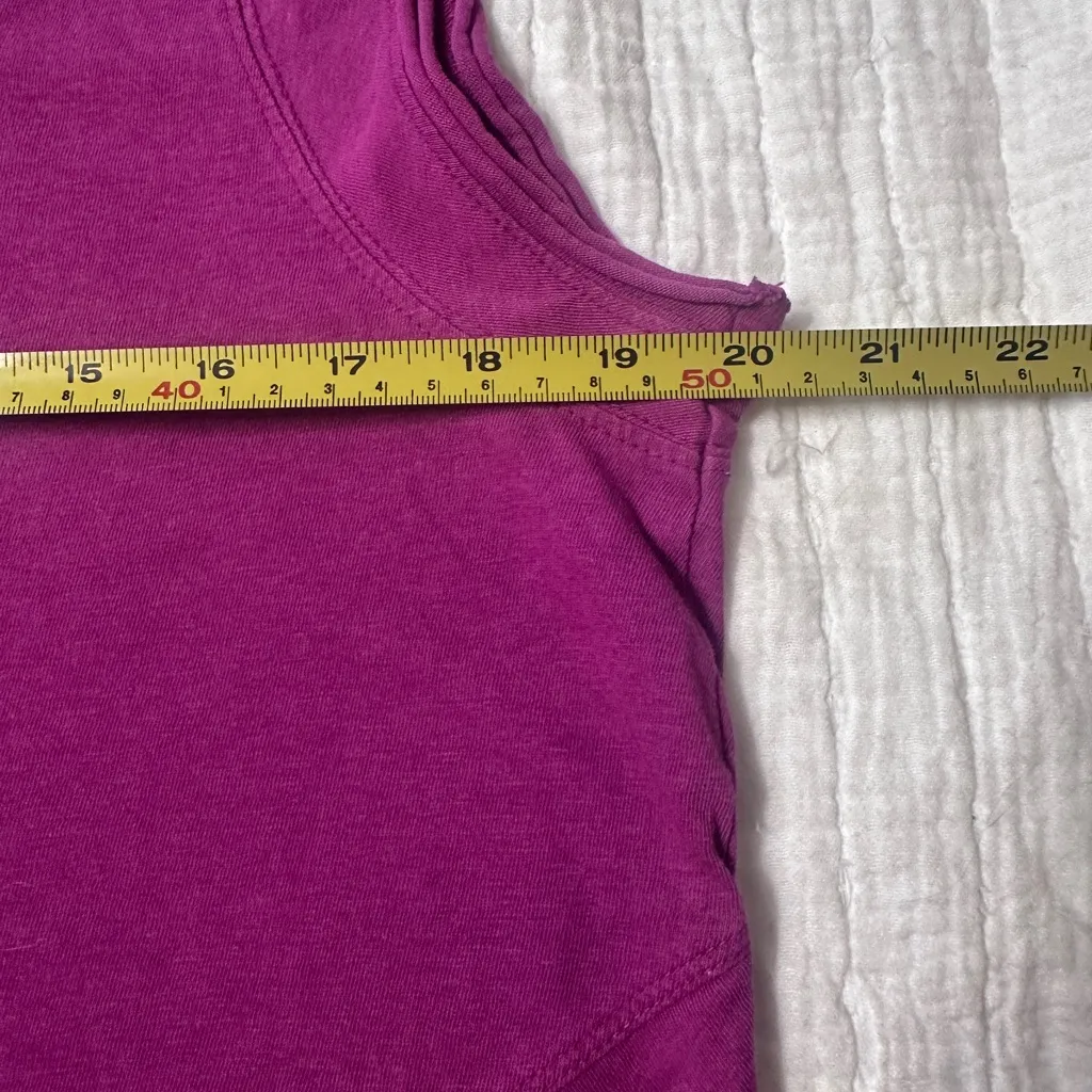 Prana top with a flattering asymmetrical hem size XL - Image 4