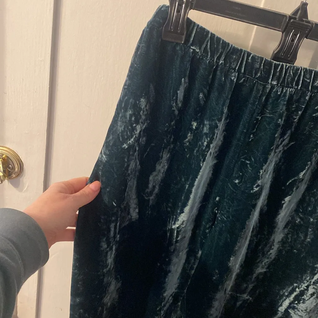 Johnny Was Jade Blue Green Crushed Velvet Tapered Pants Size Large Silk Blend - Image 8