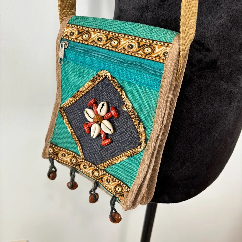 Boho Western Beaded Seashell Burlap Jute Mini Crossbody Bag Red - Image 2