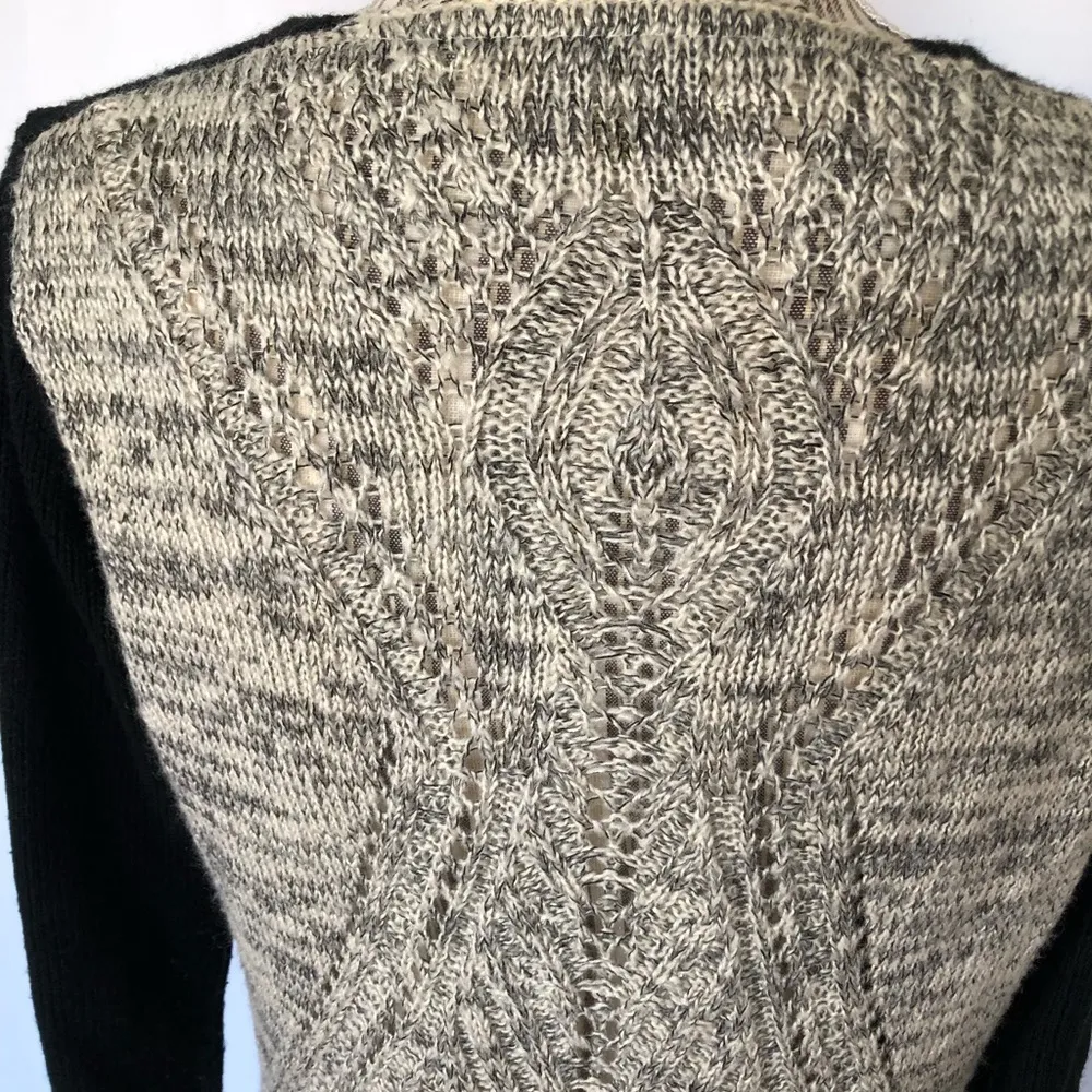 Cecico high low sweater black front beige back - Image 3