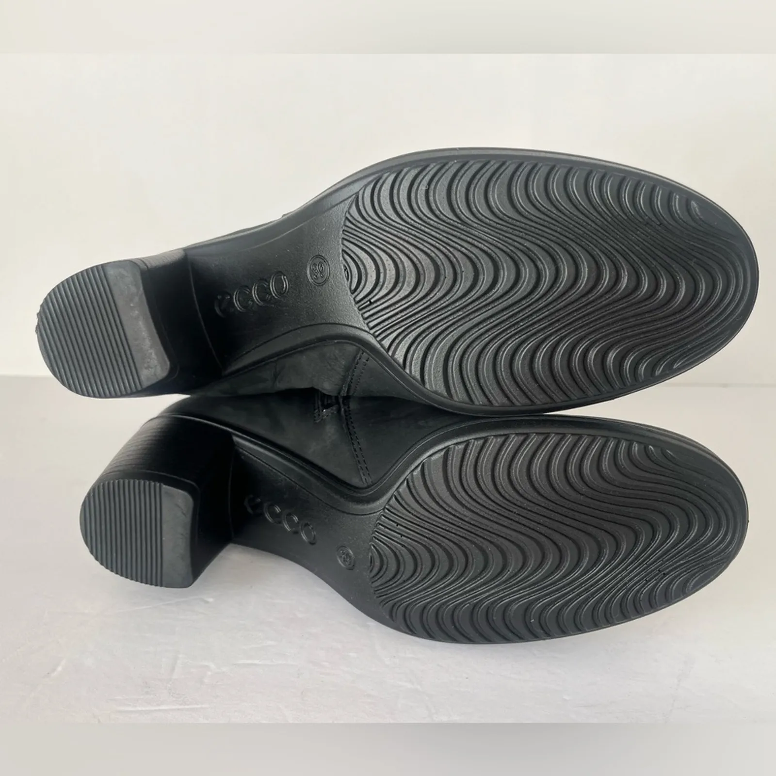 Ecco Touch 15 Mid Cut leather ankle boots 39 US 8 - Image 9