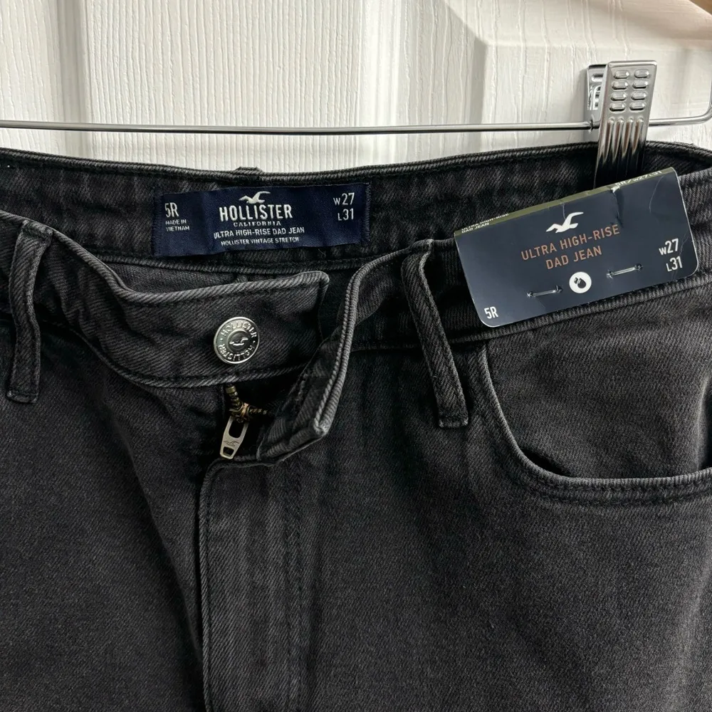 Hollister Ultra High Rise Dad Jeans 27 Black NWT Women’s 5R Side Slit - Image 2