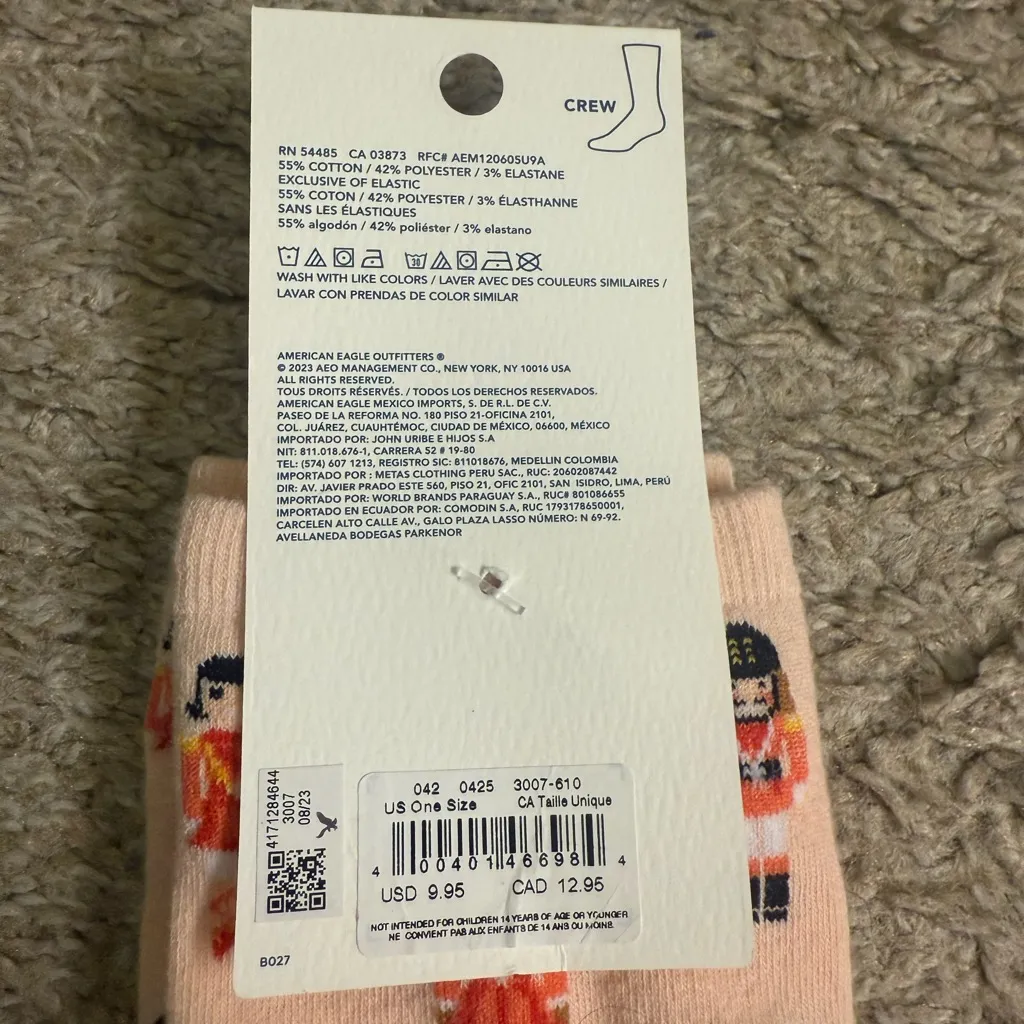 American Eagle AE Light Pink Christmas Nutcracker Ballet Women’s Crew Socks NWT - Image 5