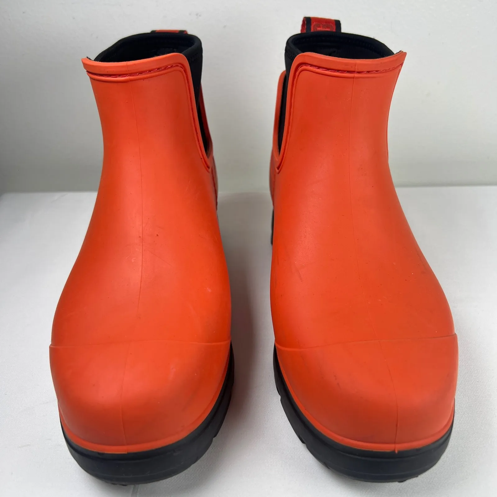 UGG Waterproof Rubber Rain Boots Womens Size 6 Orange Black Ankle - Image 3
